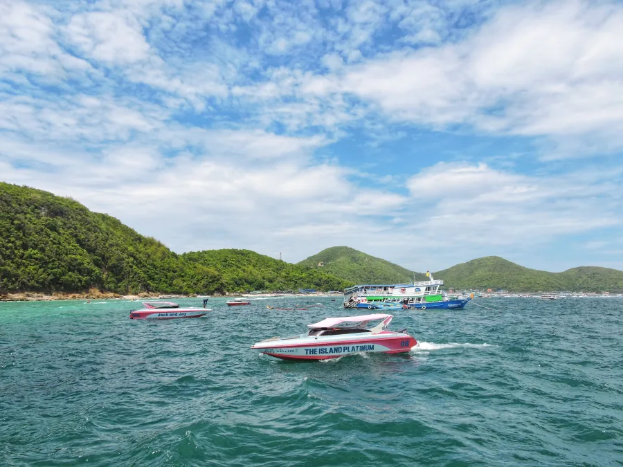 Speedboats at Koh Larn