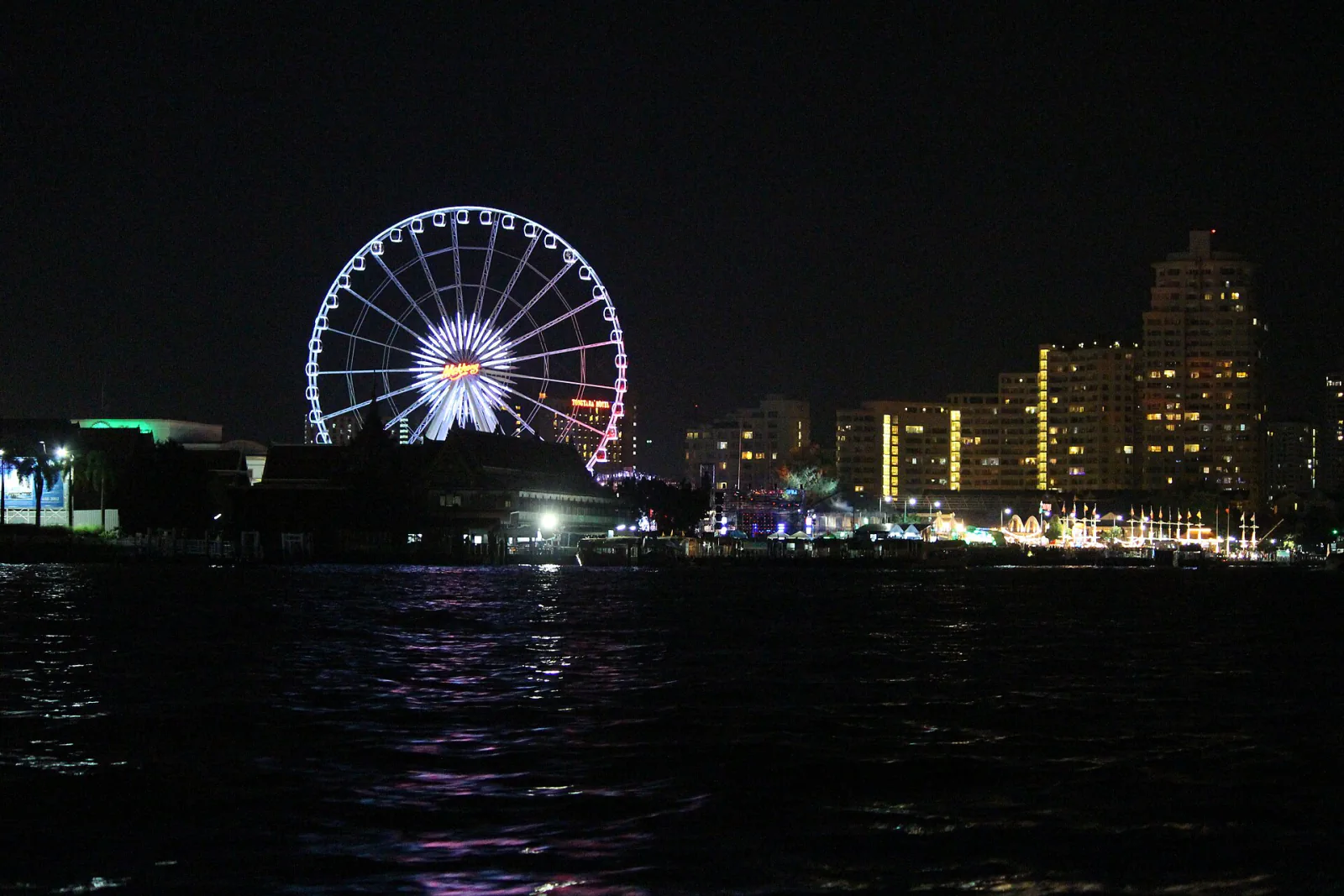 Asiatique Sky Ferris wheel at night